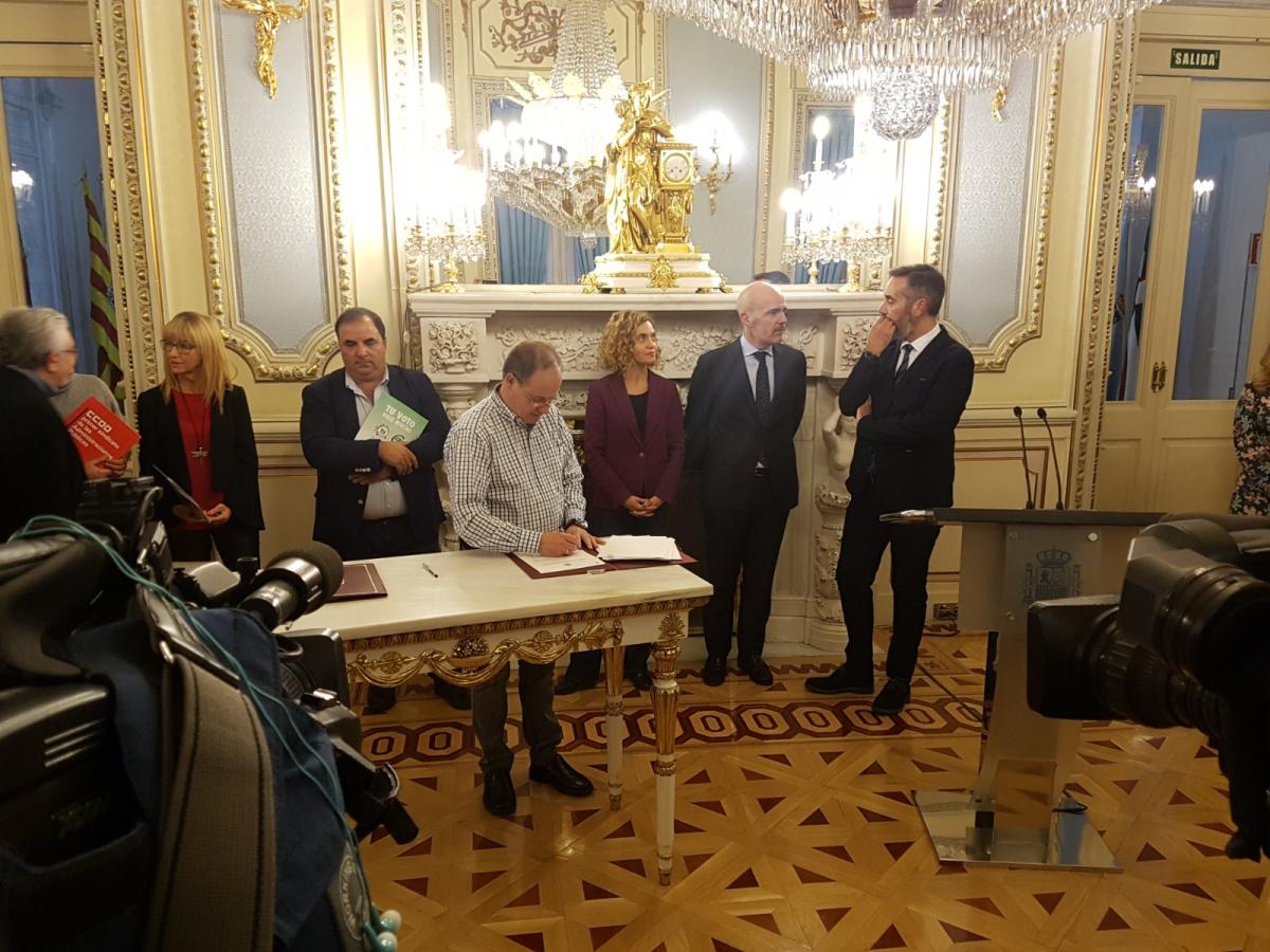 Firma del Acuerdo para la ampliación del permiso de paternidad