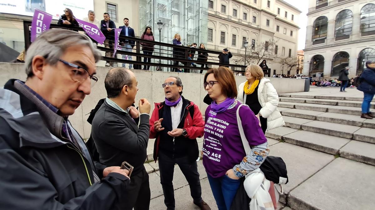 Concentración 8M en la Plaza del museo Reina Sofía de Madrid