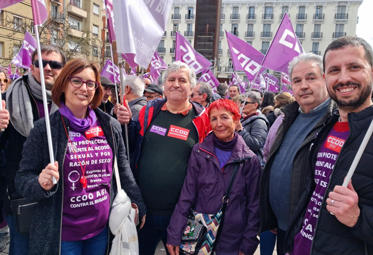 Concentración 8M en la Plaza del museo Reina Sofía de Madrid