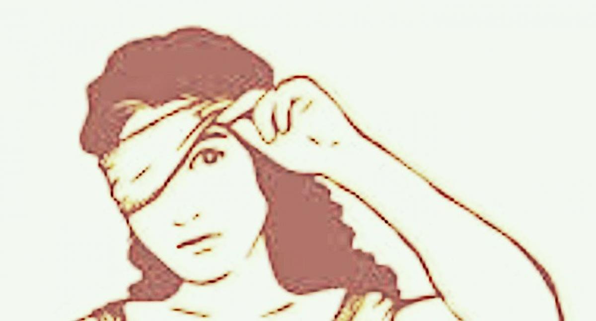 Mirando hacia otro lado