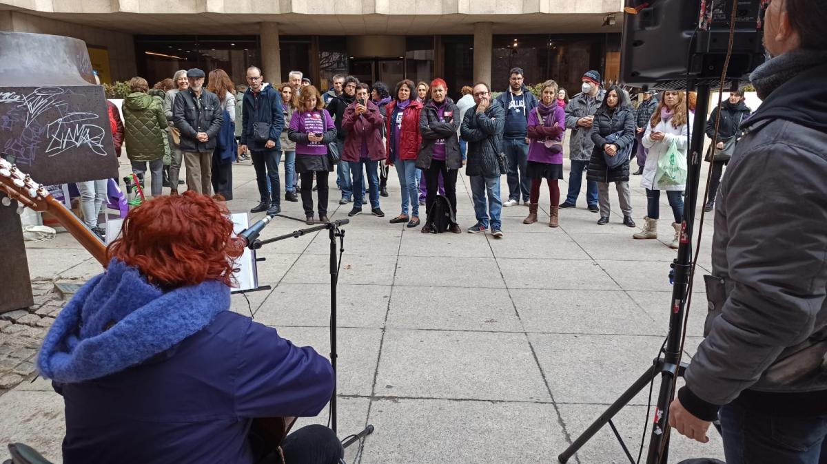 Concentración organizada por CCOO MECD en la Plaza del Rey