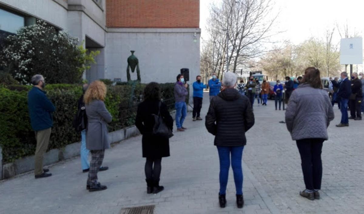 Minuto de silencio en la sede de la Confederación Hidrográfica del Tajo